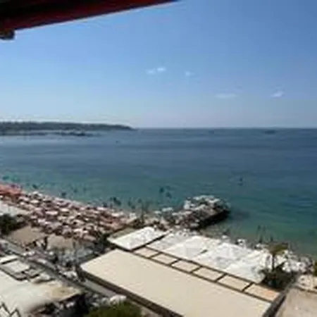 Place In Les Pins, Premium, Sea View, Sleeps 6 アパート